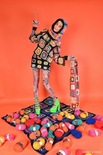 La crocheteuse des temps modernes